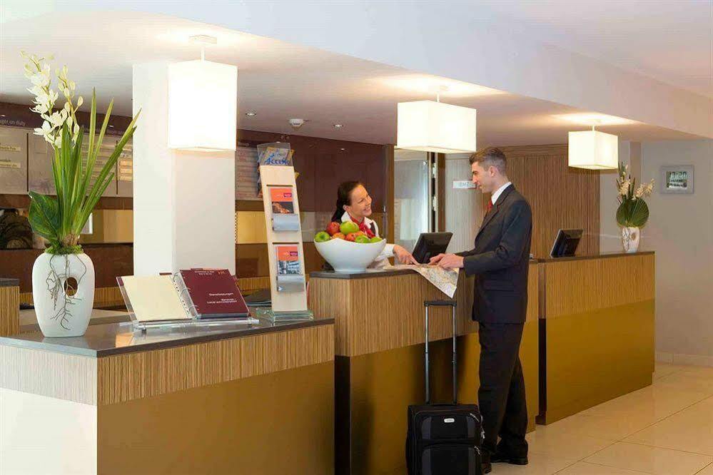 Mercure Airport Hotel Berlin Tegel Exteriör bild